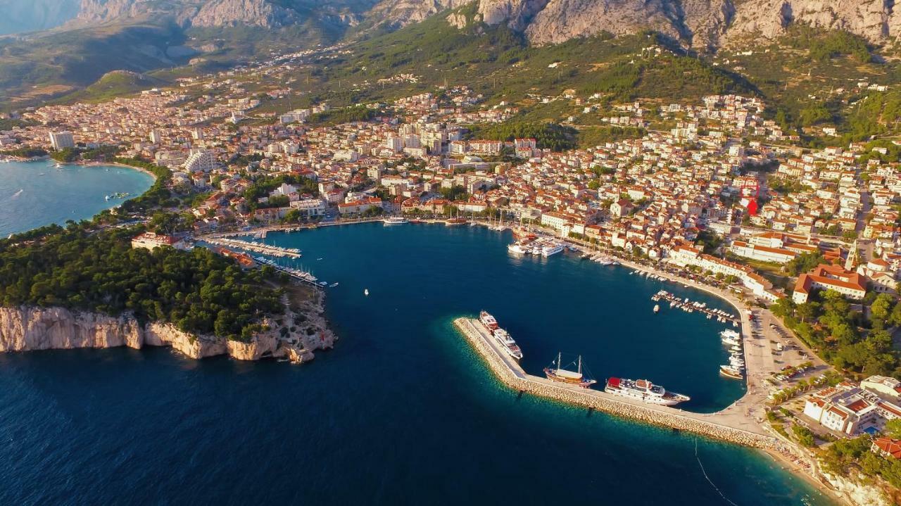Apartment For 6 In Makarska Centar Dış mekan fotoğraf